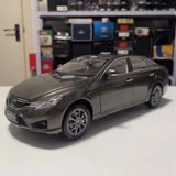 [OEM] 1:18 Toyota 2013 Reiz X130 Brown Model Car Die-Cast
