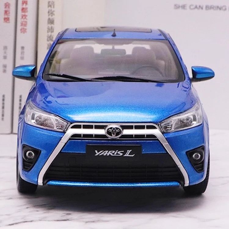 [OEM] 1:18 Toyota 2013 Yaris blu modellino di auto Die-Cast