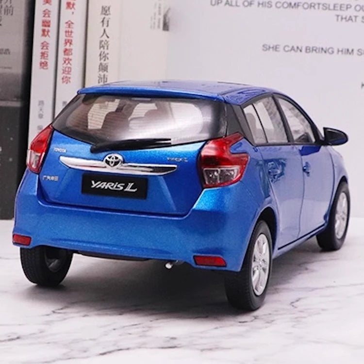 [OEM] 1:18 Toyota 2013 Yaris blu modellino di auto Die-Cast