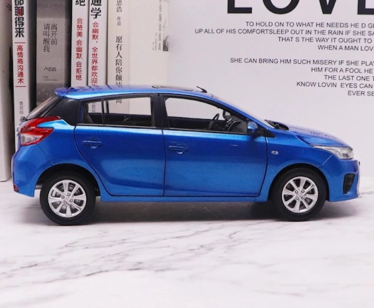 [OEM] 1:18 Toyota 2013 Yaris Blue Model Car Die-Cast