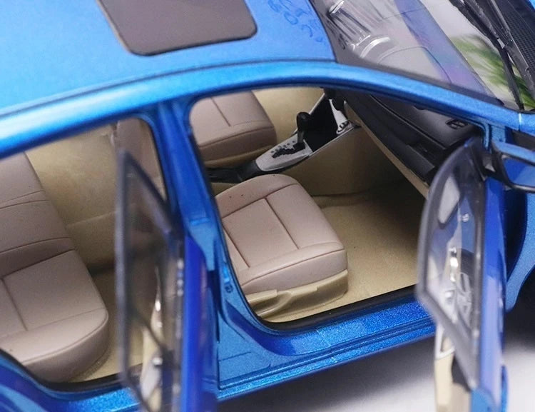 [OEM] 1:18 Toyota 2013 Yaris blu modellino di auto Die-Cast