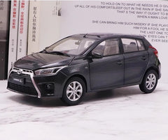 [OEM] 1:18 Toyota 2013 Yaris grigio modellino di auto Die-Cast