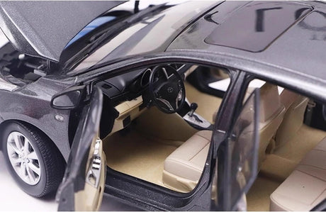 [OEM] 1:18 Toyota 2013 Yaris grå modellbil Die-Cast
