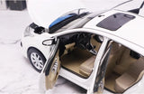 [OEM] 1:18 Toyota 2013 Yaris wit modelauto Die-Cast
