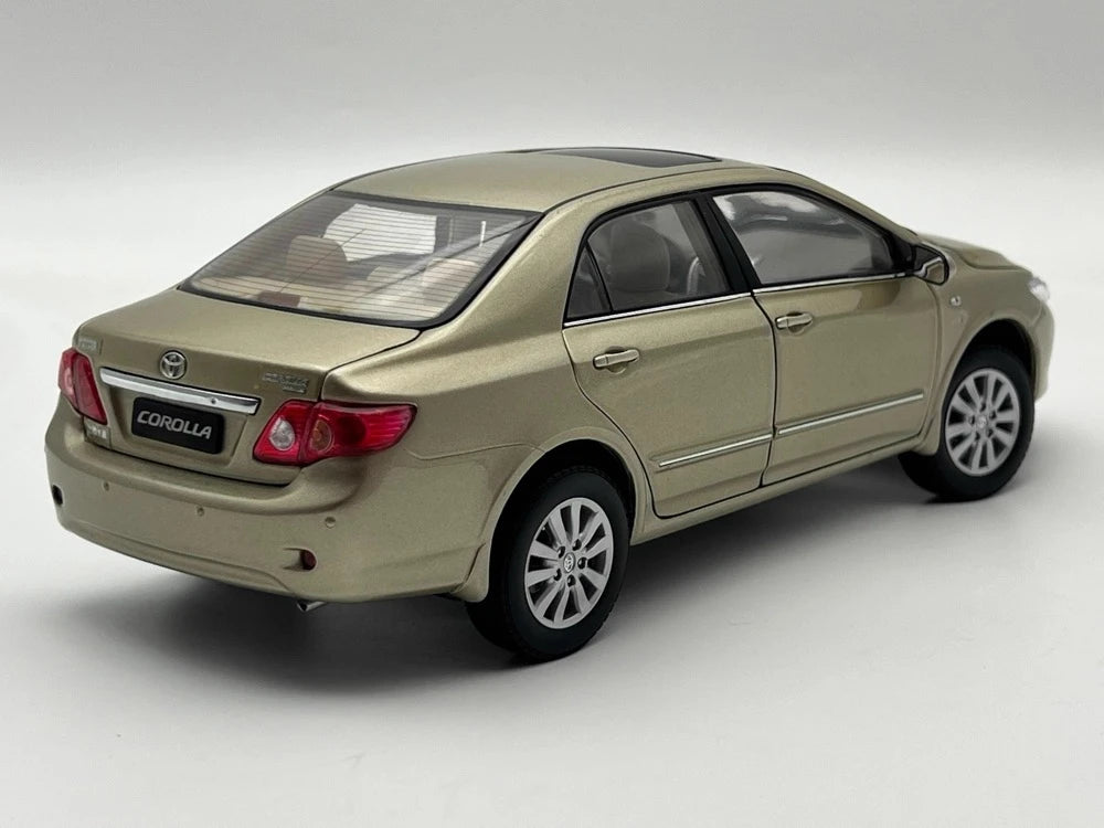 [OEM] 1:18 Toyota 2014 Corolla 10th Gold Model Car Die-Cast