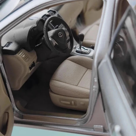 [OEM] 1:18 Toyota 2014 Corolla 10th Silver Model Car Die-Cast