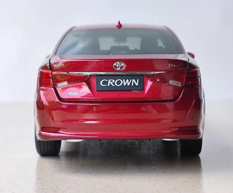 [OEM] 1:18 Toyota 2014 Crown 14th Red Model Car Die-Cast