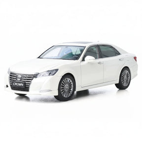 [OEM] 1:18 Toyota 2014 Crown 14th White Model Car Die-Cast