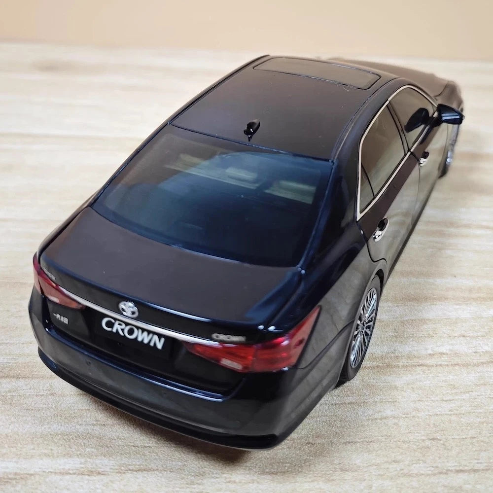 [OEM] 1:18 Toyota 2014 Crown 14th Black Model Car Die-Cast