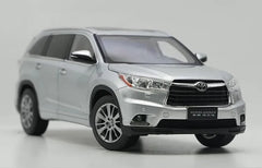 [OEM] 1:18 Toyota 2015 Highlander Silver Model Car Die-Cast