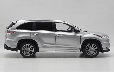 [OEM] 1:18 Toyota 2015 Highlander Silver Model Car Die-Cast