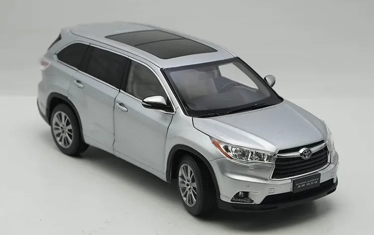[OEM] 1:18 Toyota 2015 Highlander Silver Model Car Die-Cast