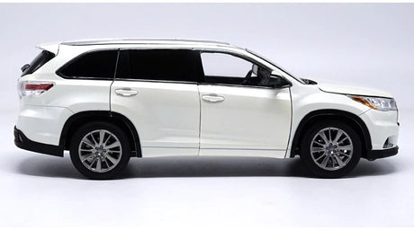 [OEM] 1:18 Toyota 2015 Highlander vit modellbil Die-Cast