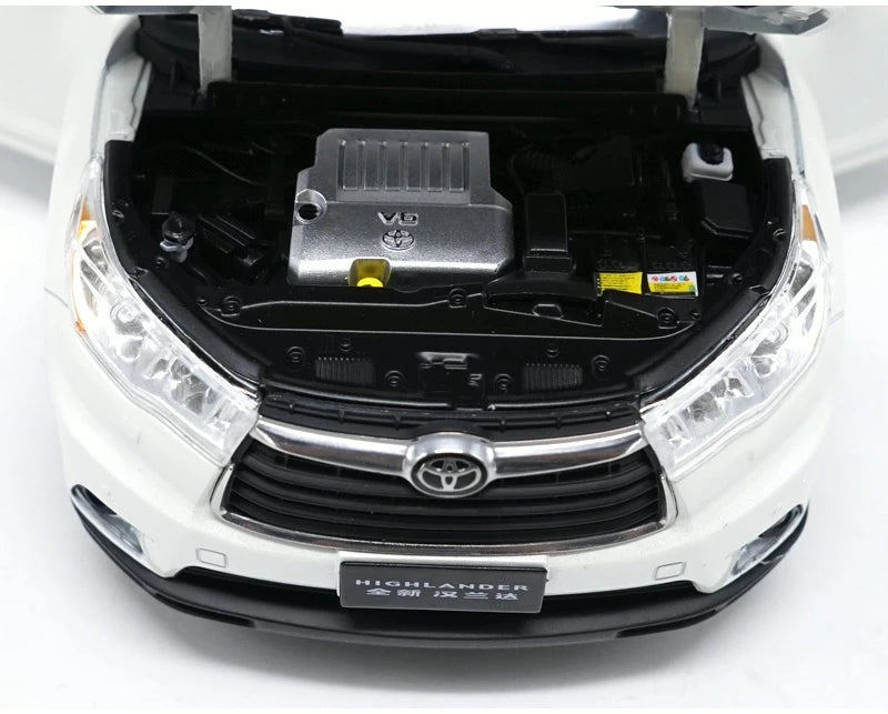 [OEM] 1:18 Toyota 2015 Highlander White Model Car Die-Cast