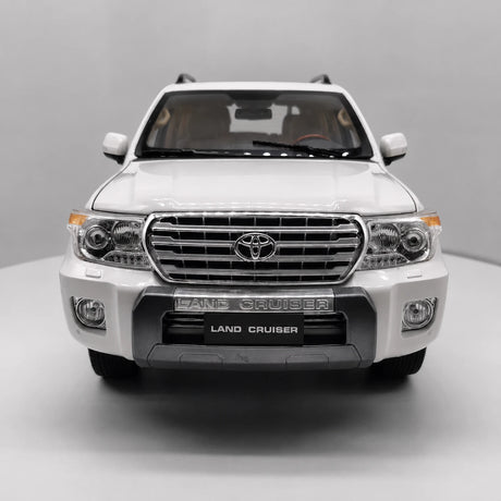 OEM Toyota 2015 Land Cruiser White 1:18 – Collectible Diecast Model Die-Cast