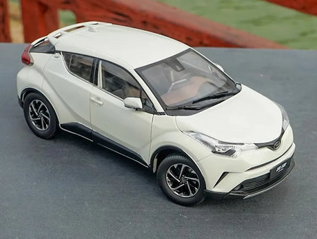 [OEM] 1:18 Toyota 2017 C-HR White Model Car Die-Cast