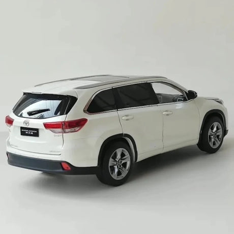[OEM] 1:18 Toyota 2017 Highlander White Model Car Die-Cast