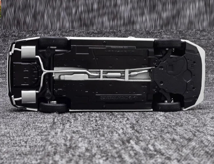 [OEM] 1:18 Toyota 2018 Avalon White Model Car Die-Cast