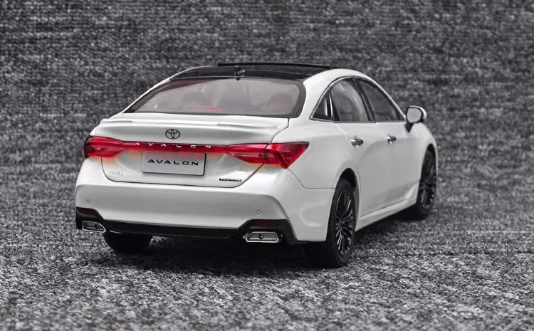 [OEM] 1:18 Toyota 2018 Avalon bianco modellino di auto Die-Cast