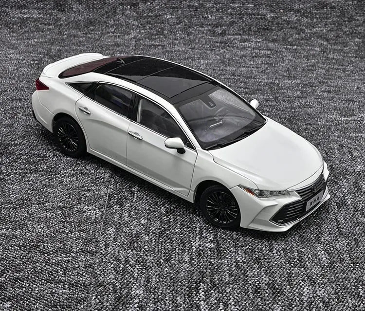 [OEM] 1:18 Toyota 2018 Avalon bianco modellino di auto Die-Cast