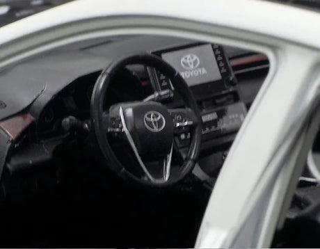 [OEM] 1:18 Toyota 2018 Avalon White Model Car Die-Cast