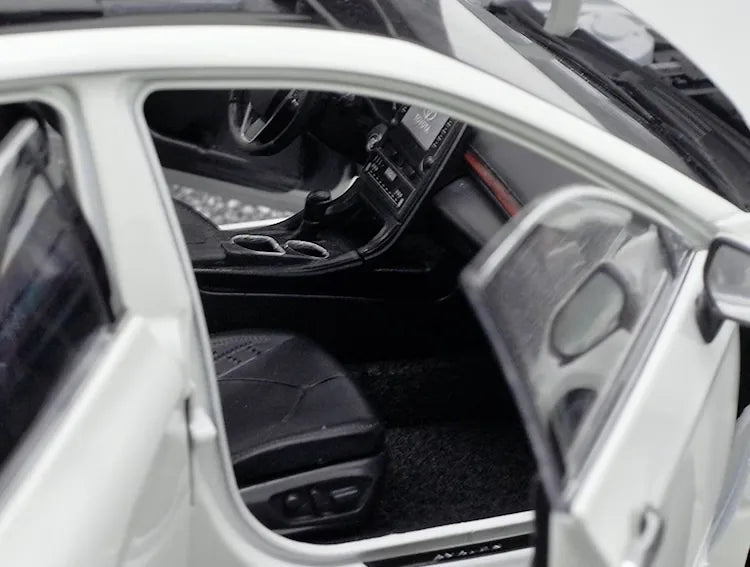 [OEM] 1:18 Toyota 2018 Avalon bianco modellino di auto Die-Cast