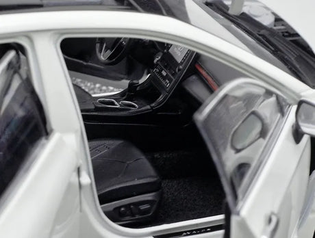 [OEM] 1:18 Toyota 2018 Avalon White Model Car Die-Cast