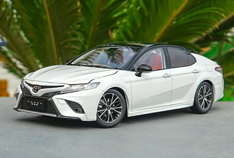 [OEM] 1:18 Toyota 2018 Camry SX bianco modellino di auto Die-Cast