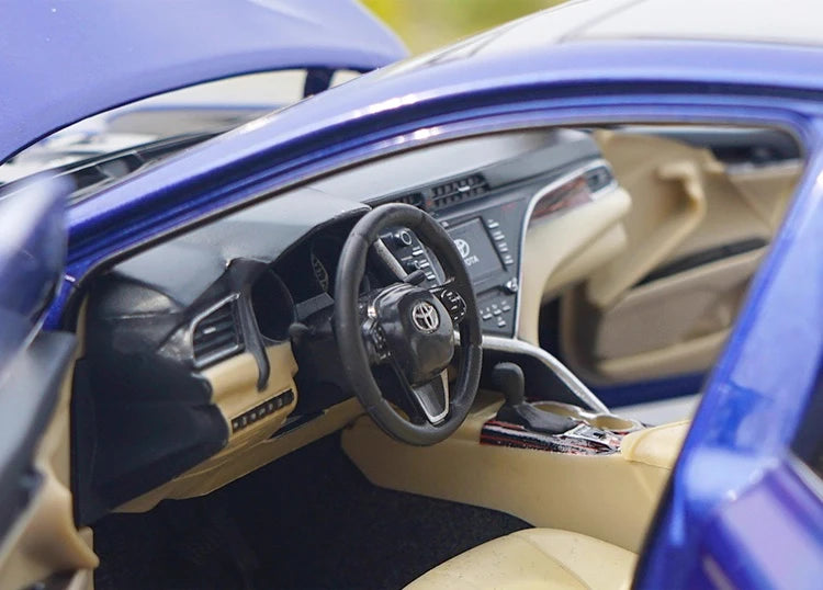 [OEM] 1:18 Toyota 2018 Camry XV70 Blue Model Car Die-Cast