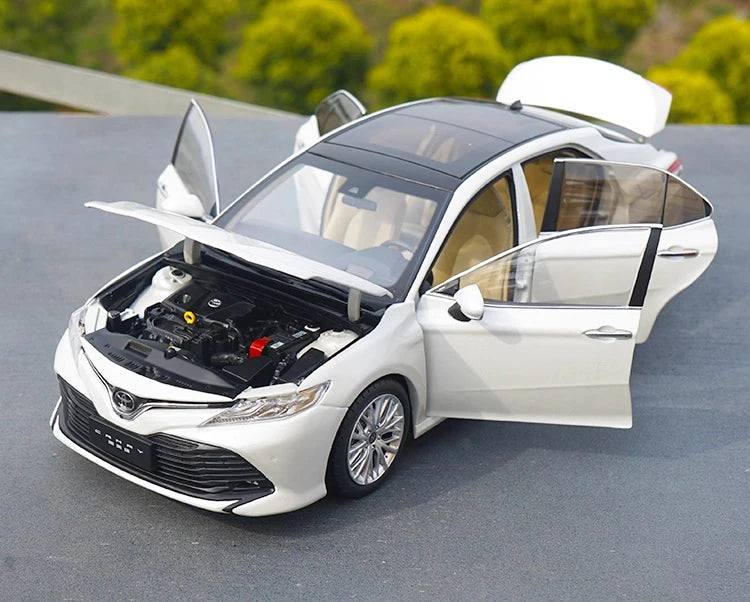 [OEM] 1:18 Toyota 2018 Camry XV70 bianco modellino di auto Die-Cast