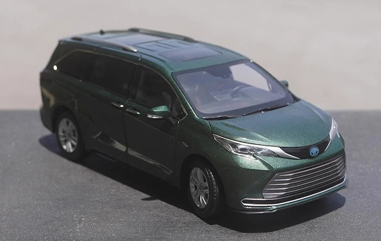 [OEM] 1:18 Toyota 2020 Sienna Green Model Car Die-Cast