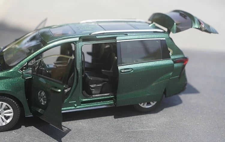 [OEM] 1:18 Toyota 2020 Sienna Green Model Car Die-Cast