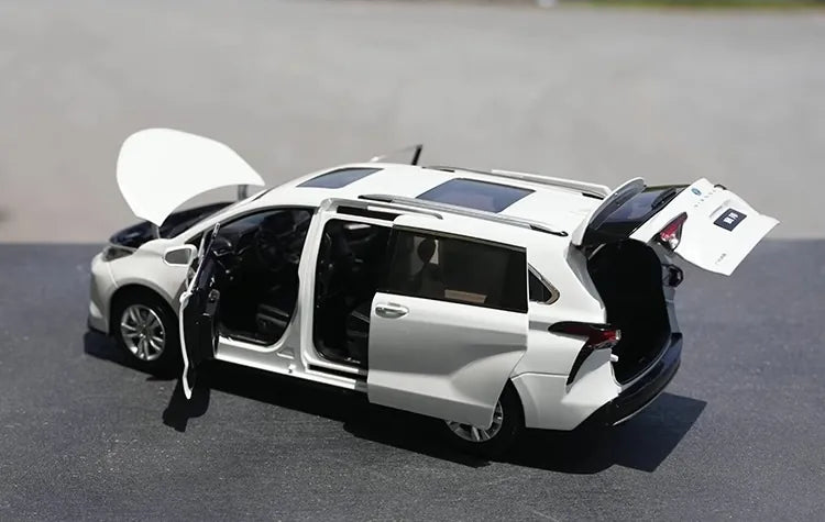 [OEM] 1:18 Toyota 2020 Sienna bianco modellino di auto Die-Cast