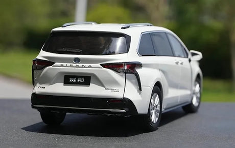 [OEM] 1:18 Toyota 2020 Sienna vit modellbil Die-Cast