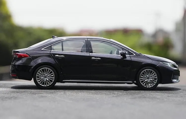 [OEM] 1:18 Toyota 2021 Allion Black Model Car Die-Cast