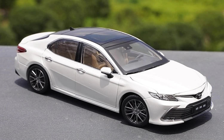 [OEM] 1:18 Toyota 2021 Camry White Model Car Die-Cast