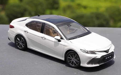 [OEM] 1:18 Toyota 2021 Camry vit modellbil Die-Cast