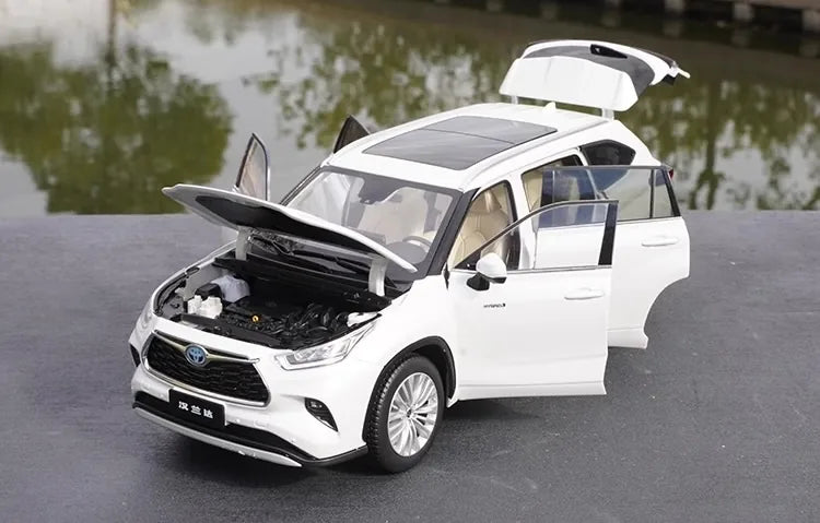 [OEM] 1:18 Toyota 2021 Highlander White Model Car Die-Cast