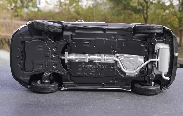 [OEM] 1:18 Toyota 2022 C-HR White Model Car Die-Cast