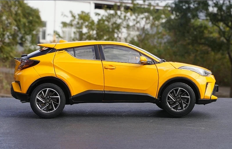 [OEM] 1:18 Toyota 2022 C-HR Yellow Model Car Die-Cast