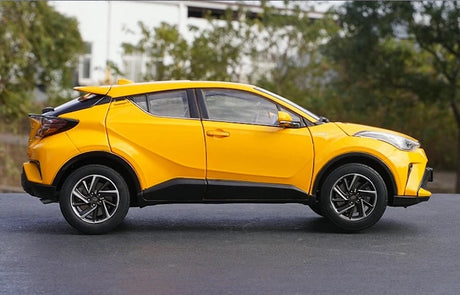 [OEM] 1:18 Toyota 2022 C-HR Yellow Model Car Die-Cast