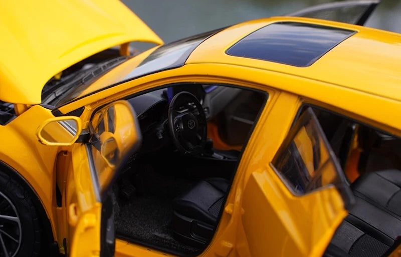[OEM] 1:18 Toyota 2022 C-HR Yellow Model Car Die-Cast