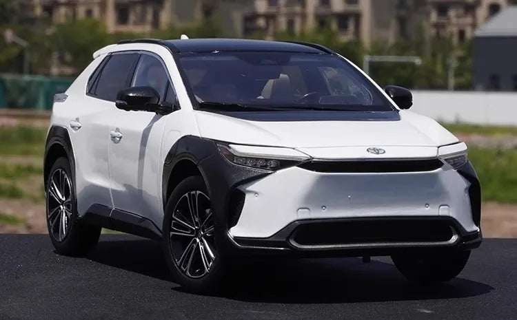 [OEM] 1:18 Toyota 2022 bZ4X White Model Car Die-Cast