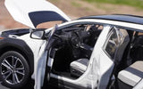 [OEM] 1:18 Toyota 2022 bZ4X White Model Car Die-Cast