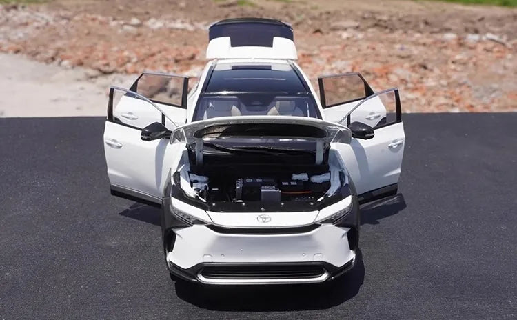 [OEM] 1:18 Toyota 2022 bZ4X White Model Car Die-Cast