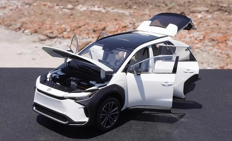 [OEM] 1:18 Toyota 2022 bZ4X White Model Car Die-Cast