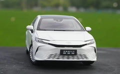 [OEM] 1:18 Toyota 2024 Camry White Model Car Die-Cast