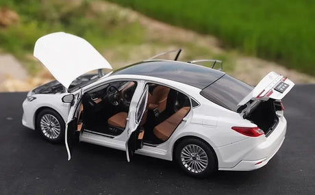 [OEM] 1:18 Toyota 2024 Camry White Model Car Die-Cast