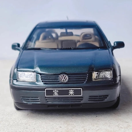 [OEM] 1:18 Volkswagen 1999 Jetta Blue Model Car Die-Cast