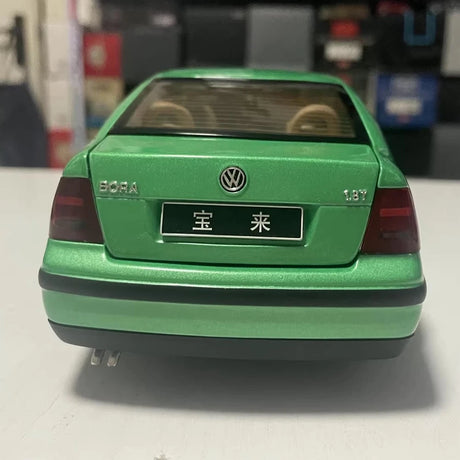 [OEM] 1:18 Volkswagen 1999 Jetta Green Model Car Die-Cast